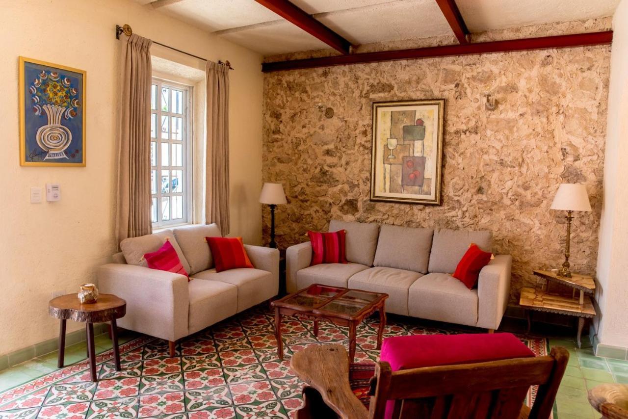 Casa Palmas By Majikal B&B Mérida Extérieur photo