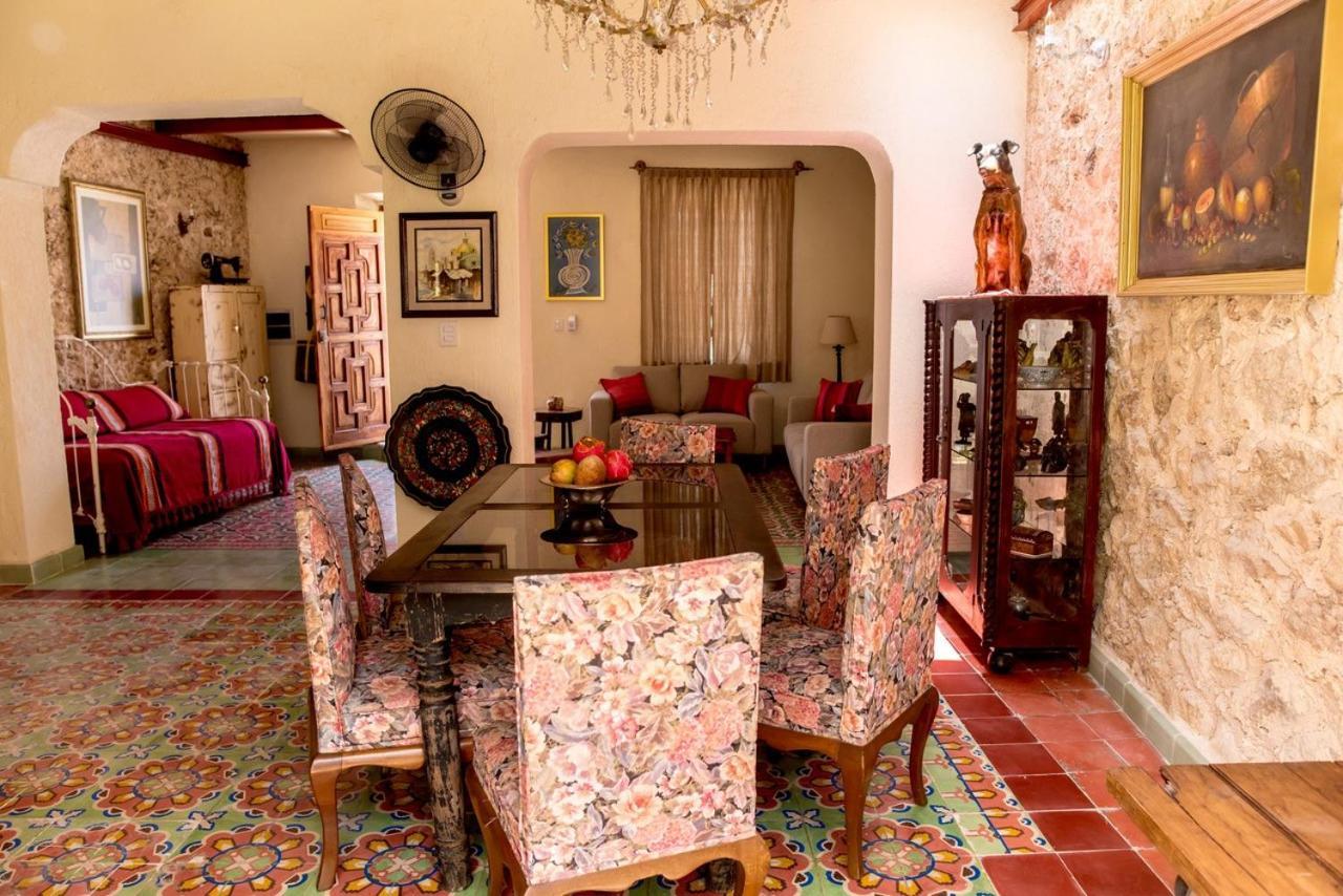 Casa Palmas By Majikal B&B Mérida Extérieur photo