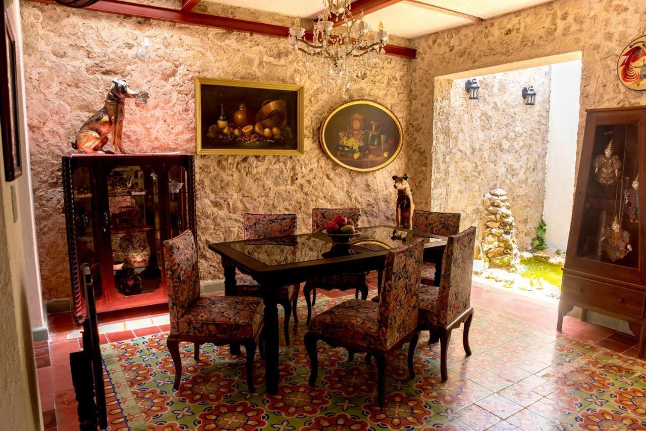 Casa Palmas By Majikal B&B Mérida Extérieur photo