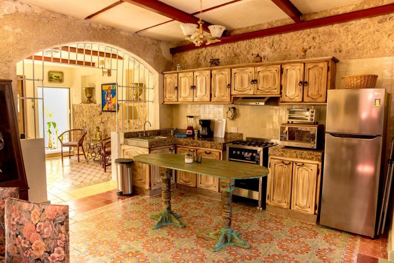 Casa Palmas By Majikal B&B Mérida Extérieur photo