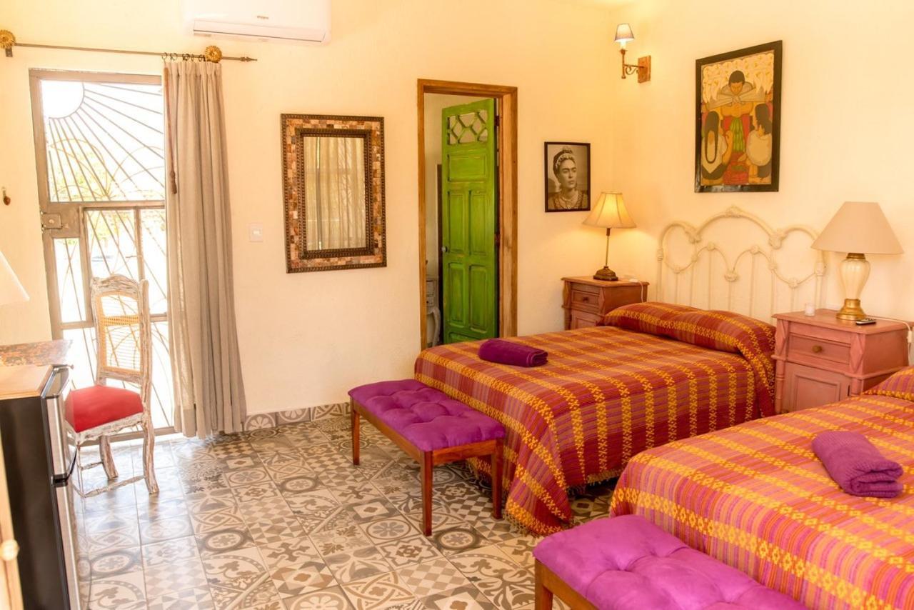 Casa Palmas By Majikal B&B Mérida Extérieur photo